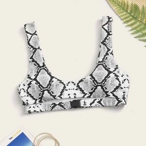 SHEIN Snake Skin Buckled Bikini Top